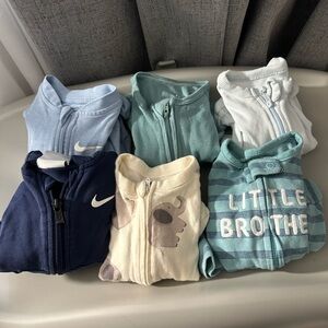 6-Multiple Baby Footies